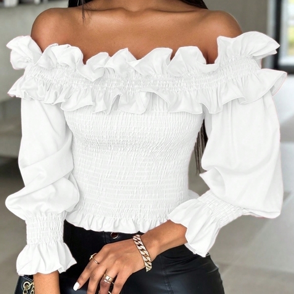 Off-Shoulder Long-Sleeved Blouse With Ruffle Hem - Picture 3 of 5